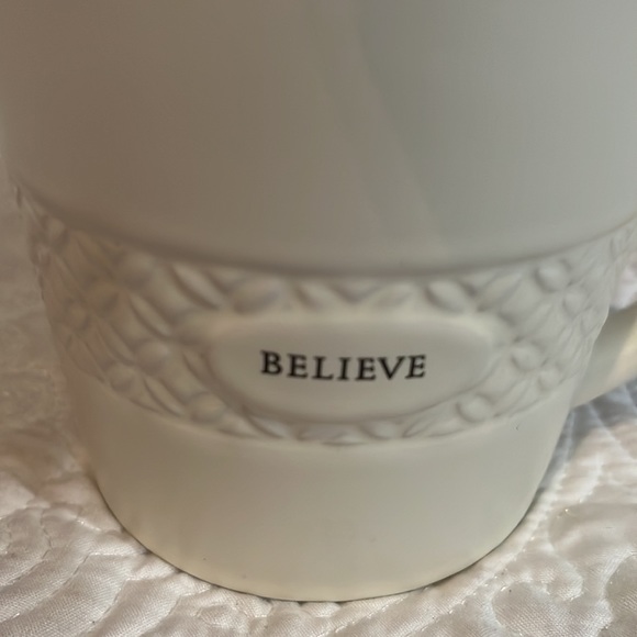 Dayspring 11 oz Believe textured mug, NWT - Picture 5 of 12